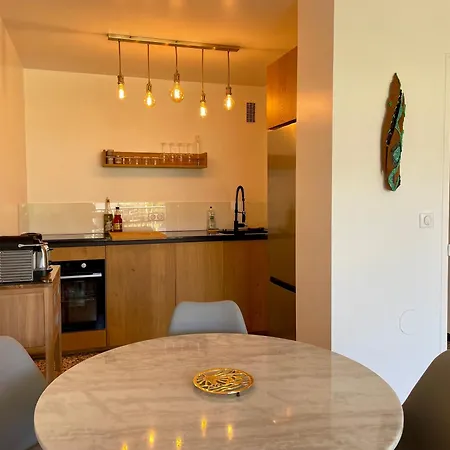 Apartment T3 A 300m Avec Piscine Tennis Le Lavandou